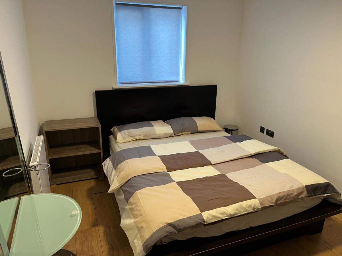 Three Bedroom House In Tooting By Star Apartments Londres Extérieur photo